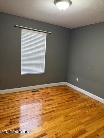 135 Lee's Chapel Rd, Sweetwater, TN 37874