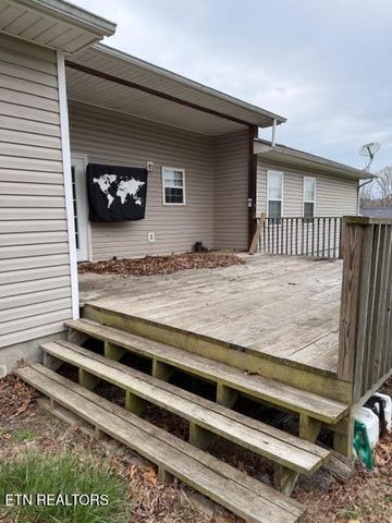135 Lee's Chapel Rd, Sweetwater, TN 37874