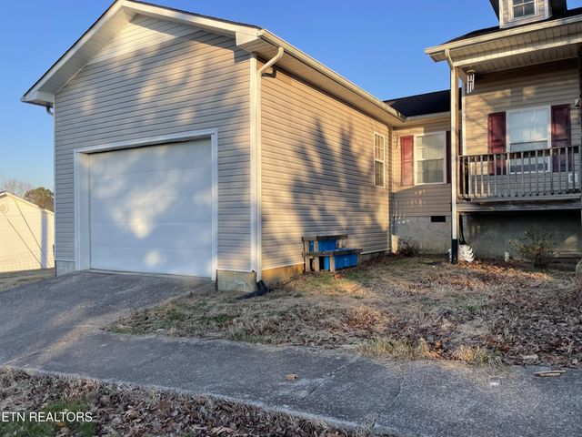 135 Lee's Chapel Rd, Sweetwater, TN 37874