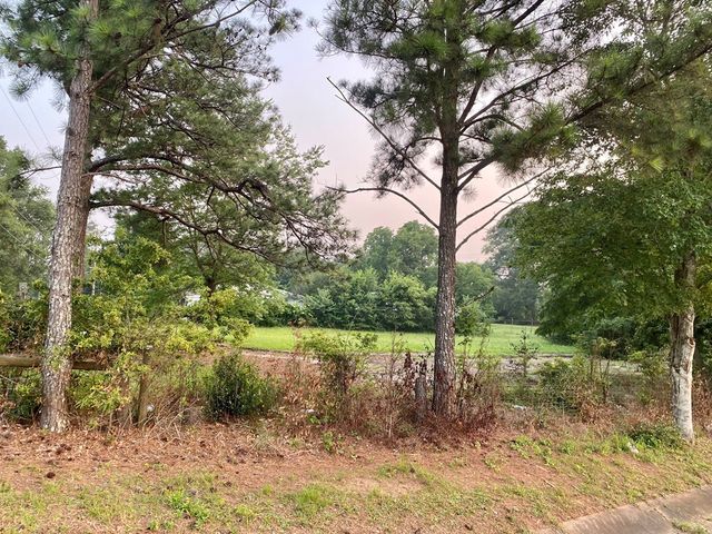 1250 Lafayette Parkway, Lagrange, GA 30241