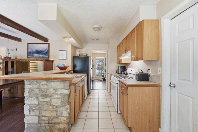3103 Catalina DR, Austin, TX 78741