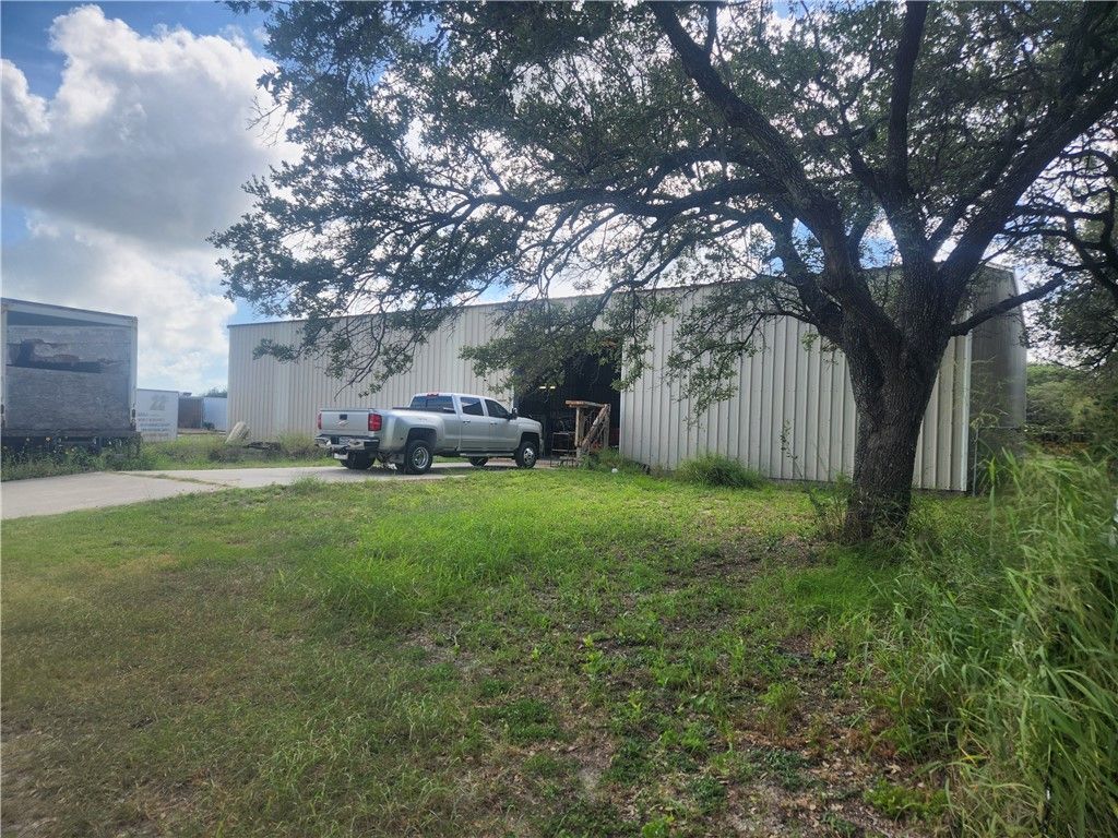 1293 4th St, Ingleside, TX 78362