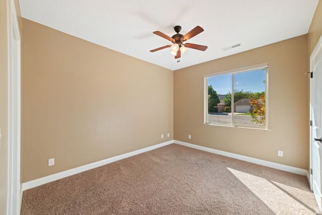 698 W 375 S, Hurricane, UT 84737