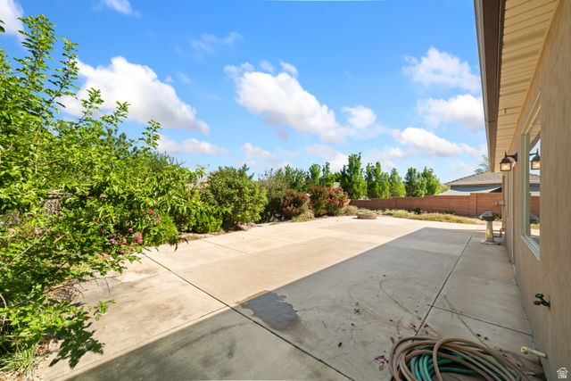698 W 375 S, Hurricane, UT 84737