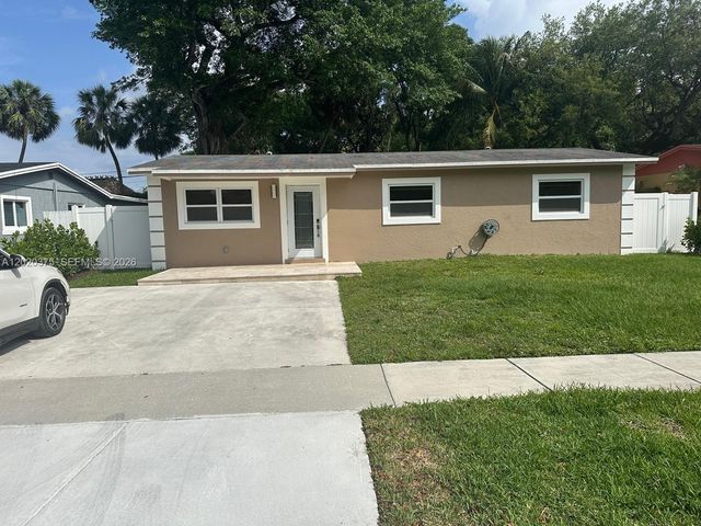 4979 SW 4th St, Margate, FL 33068