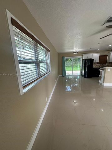 4979 SW 4th St, Margate, FL 33068