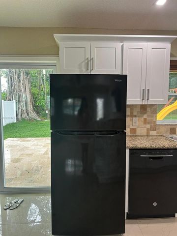 4979 SW 4th St, Margate, FL 33068