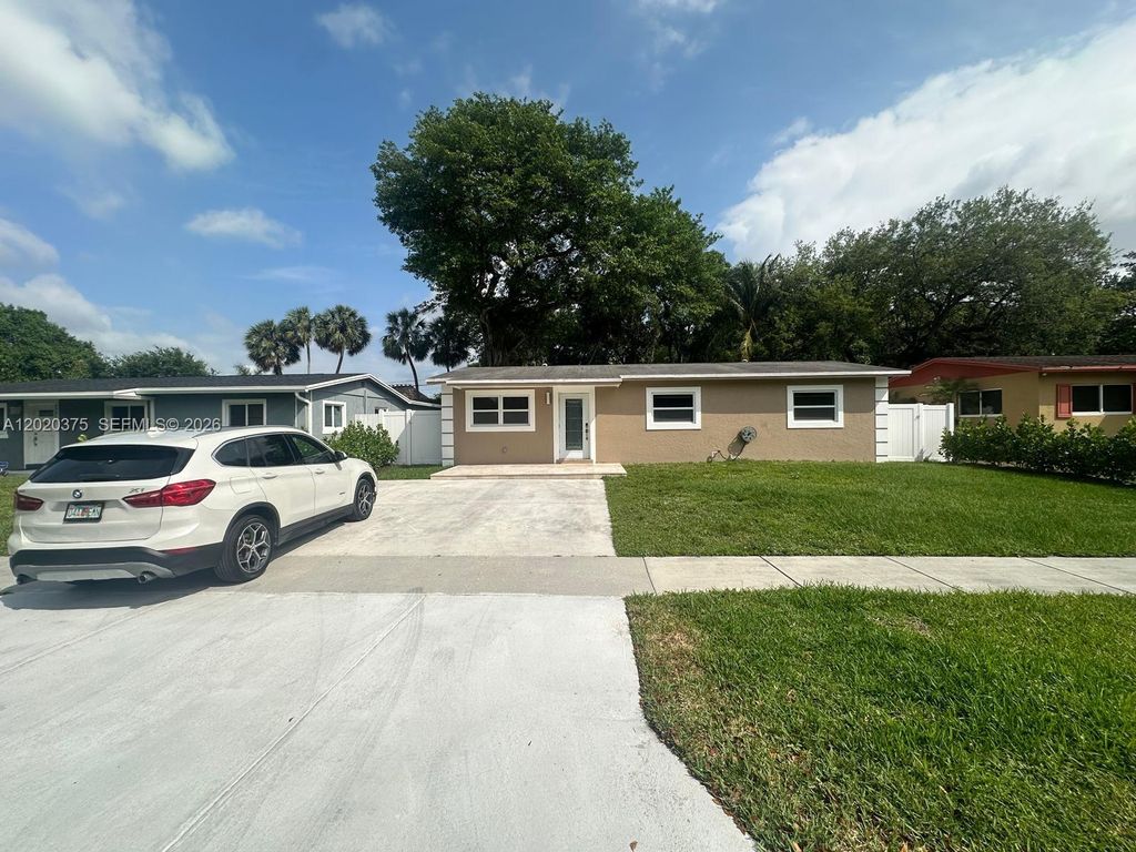 4979 SW 4th St, Margate, FL 33068