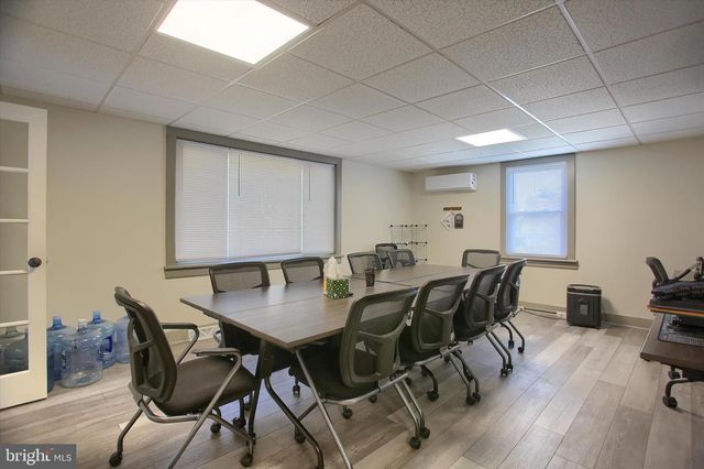6 S 15TH ST, Camp Hill, PA 17011