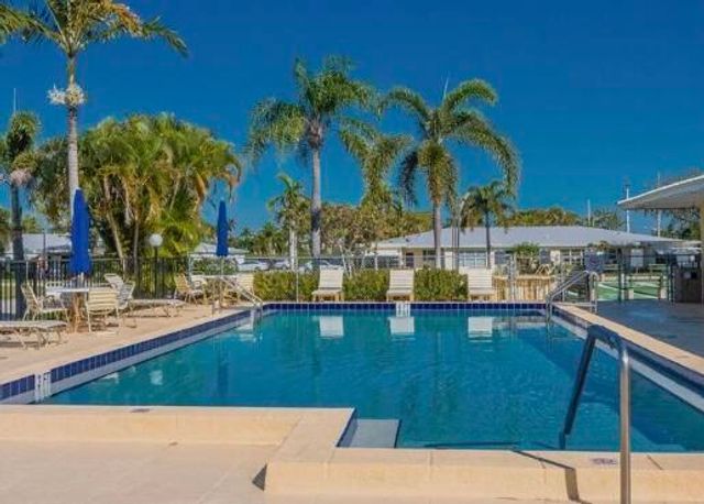 100 Pine Point Drive A, Boynton Beach, FL 33435