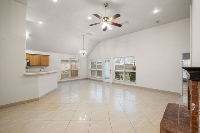 4412 Ridgeway Drive, Mansfield, TX 76063