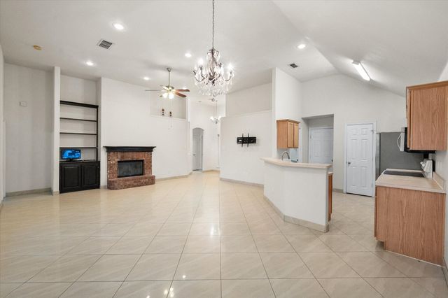 4412 Ridgeway Drive, Mansfield, TX 76063