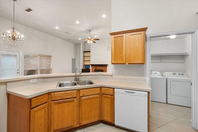 4412 Ridgeway Drive, Mansfield, TX 76063