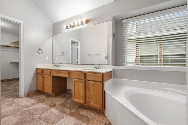 4412 Ridgeway Drive, Mansfield, TX 76063