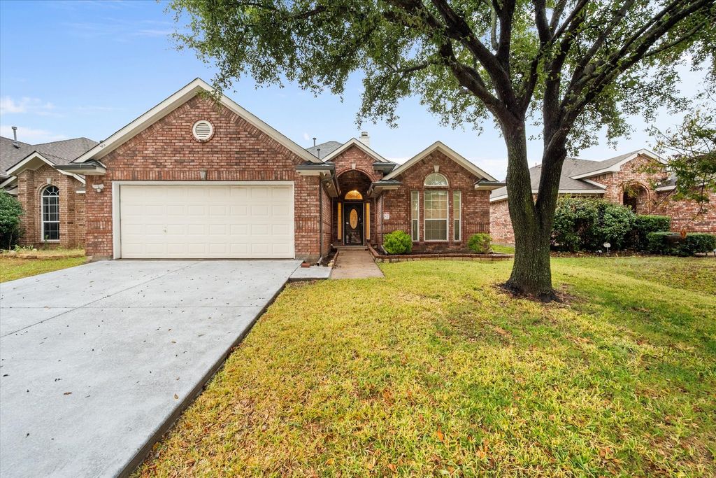 4412 Ridgeway Drive, Mansfield, TX 76063