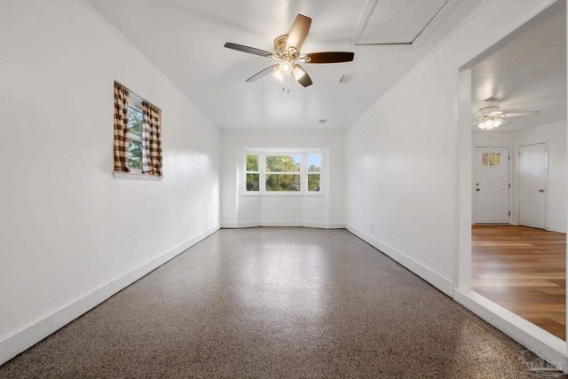 5712 Sunflower Ave, Milton, FL 32570