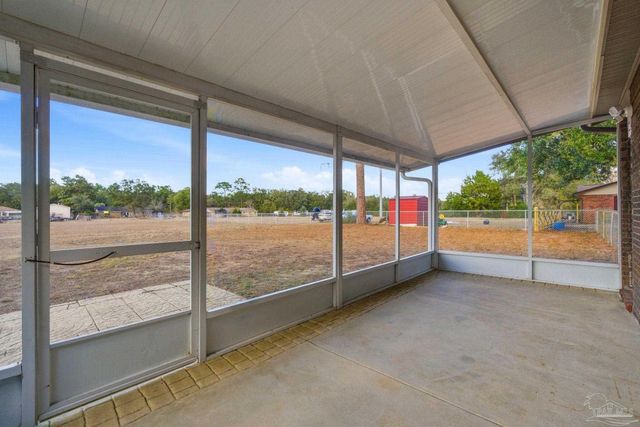 5712 Sunflower Ave, Milton, FL 32570