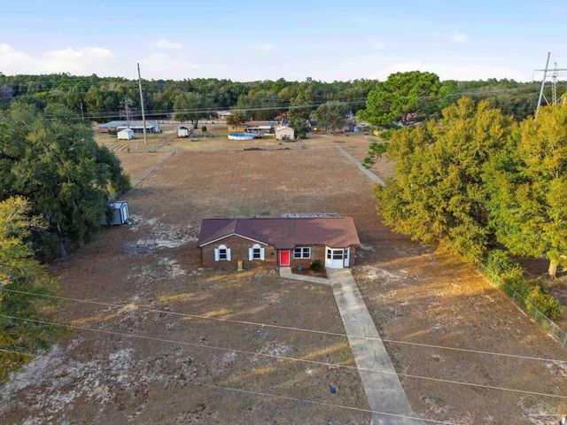 5712 Sunflower Ave, Milton, FL 32570