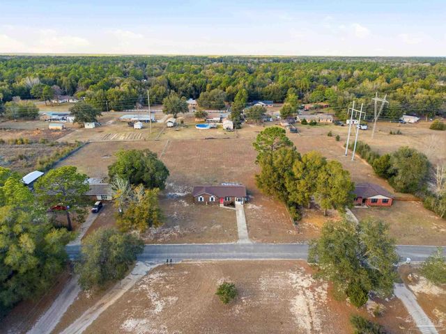 5712 Sunflower Ave, Milton, FL 32570