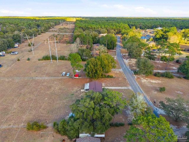 5712 Sunflower Ave, Milton, FL 32570