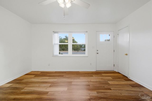 5712 Sunflower Ave, Milton, FL 32570