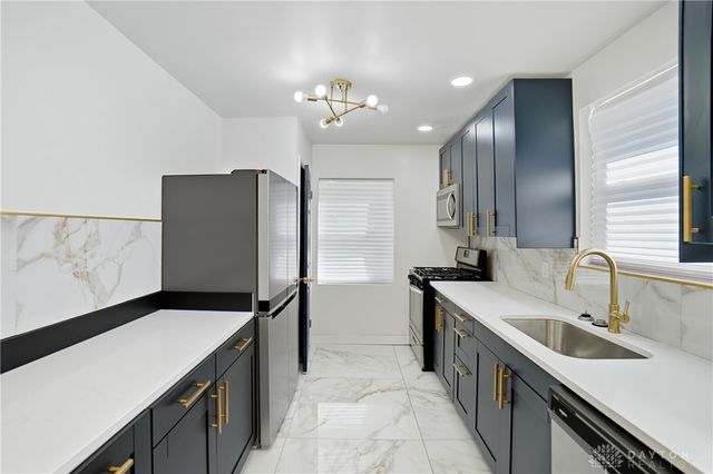 5862 Kennedy Avenue, Cincinnati, OH 45213