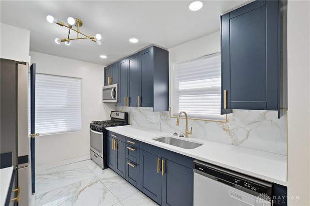 5862 Kennedy Avenue, Cincinnati, OH 45213