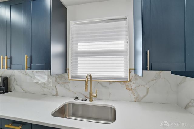 5862 Kennedy Avenue, Cincinnati, OH 45213