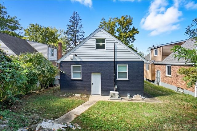 5862 Kennedy Avenue, Cincinnati, OH 45213