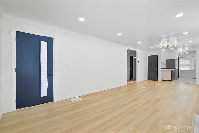 5862 Kennedy Avenue, Cincinnati, OH 45213