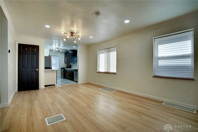 5862 Kennedy Avenue, Cincinnati, OH 45213