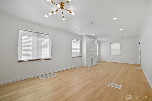 5862 Kennedy Avenue, Cincinnati, OH 45213