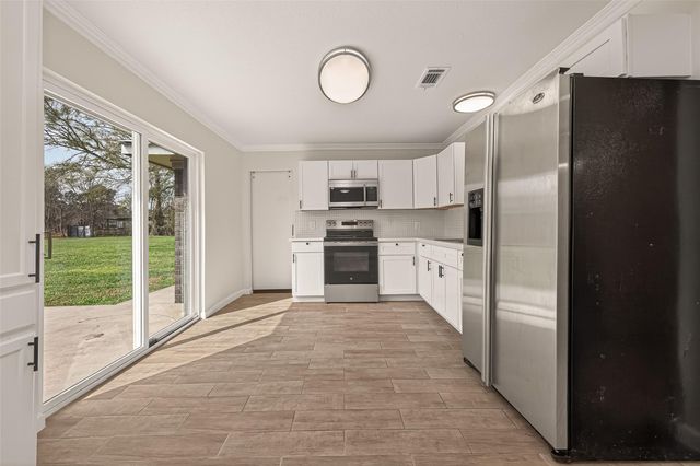25409 Pebble Drive Drive, Huffman, TX 77336