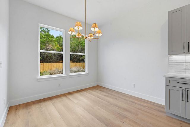 13 Country Place DR, Wimberley, TX 78676