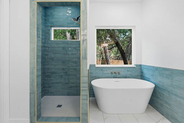 13 Country Place DR, Wimberley, TX 78676