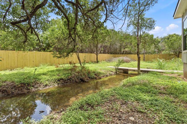 13 Country Place DR, Wimberley, TX 78676