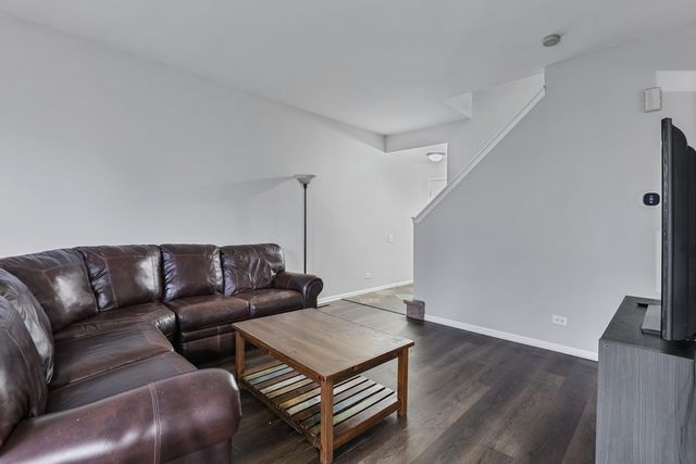 1627 Spaulding Road, Bartlett, IL 60103