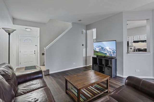 1627 Spaulding Road, Bartlett, IL 60103