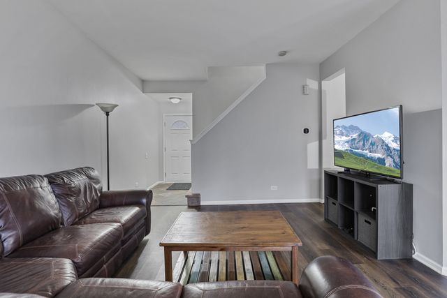 1627 Spaulding Road, Bartlett, IL 60103