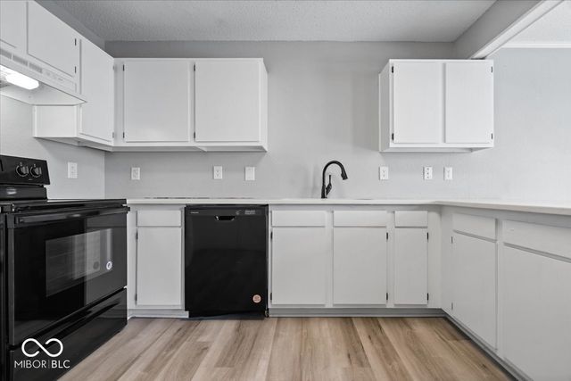 10242 Hornton Street, Indianapolis, IN 46236