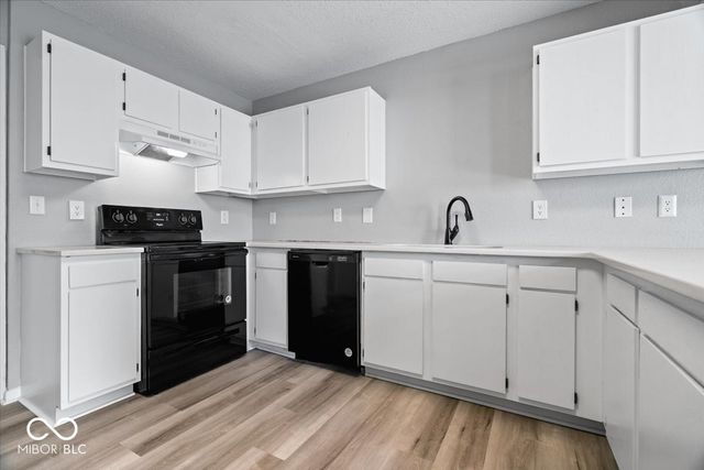 10242 Hornton Street, Indianapolis, IN 46236