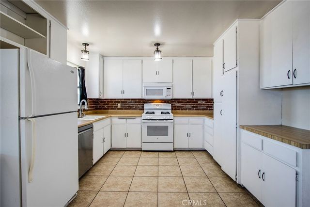 73894 Playa Vista Drive, 29 Palms, CA 92277