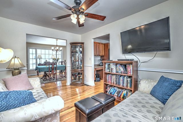 8 Hill Street, East Haven, CT 06512