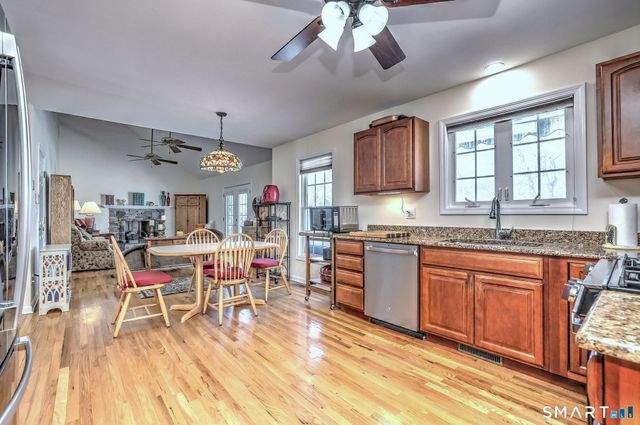 8 Hill Street, East Haven, CT 06512