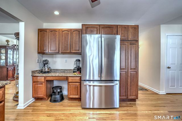 8 Hill Street, East Haven, CT 06512