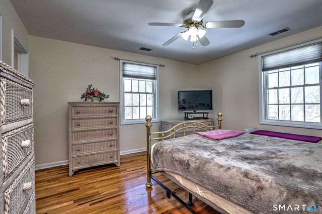 8 Hill Street, East Haven, CT 06512