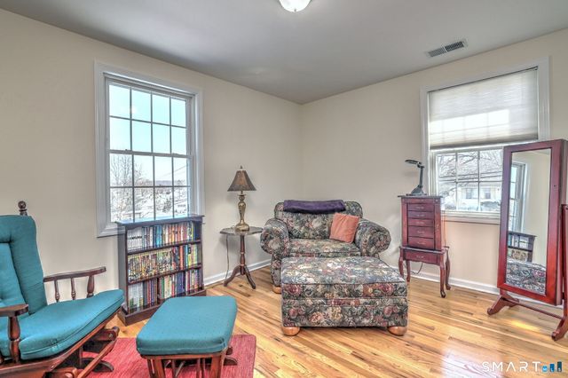 8 Hill Street, East Haven, CT 06512