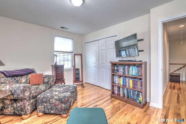 8 Hill Street, East Haven, CT 06512