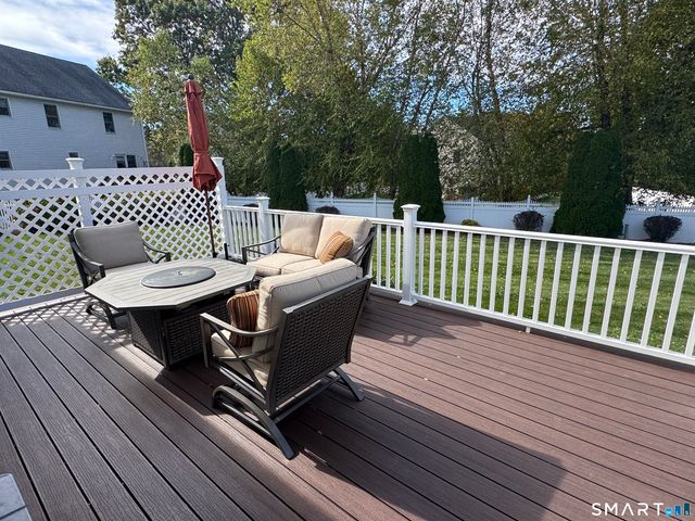 8 Hill Street, East Haven, CT 06512