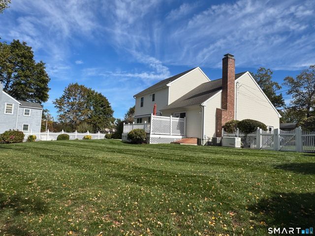 8 Hill Street, East Haven, CT 06512